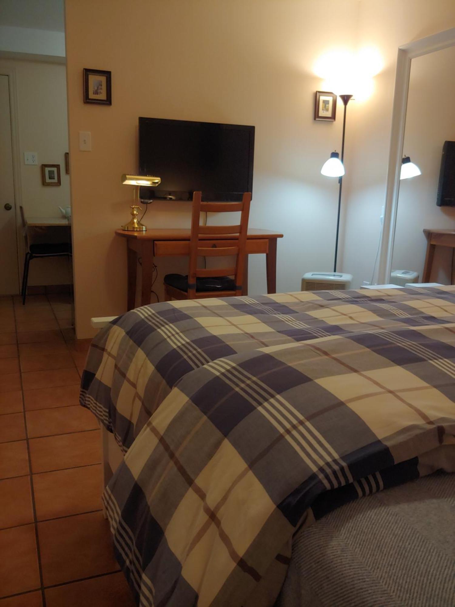 3 Bedrooms 3 Beds Near Metro -2 Parking Free Μόντρεαλ Εξωτερικό φωτογραφία