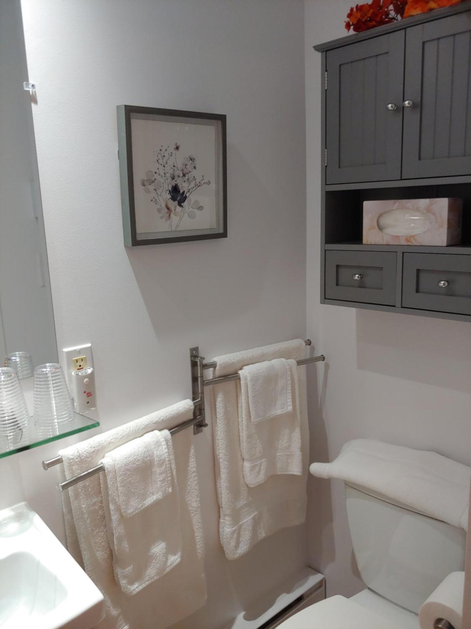 3 Bedrooms 3 Beds Near Metro -2 Parking Free Μόντρεαλ Εξωτερικό φωτογραφία