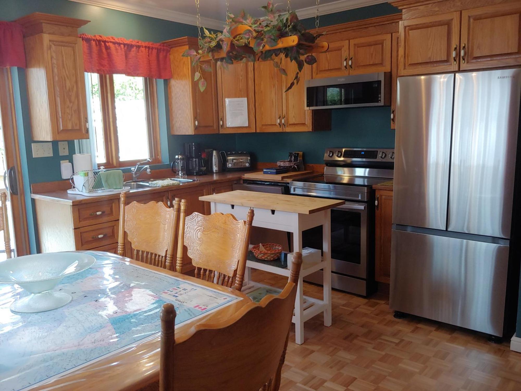 3 Bedrooms 3 Beds Near Metro -2 Parking Free Μόντρεαλ Εξωτερικό φωτογραφία
