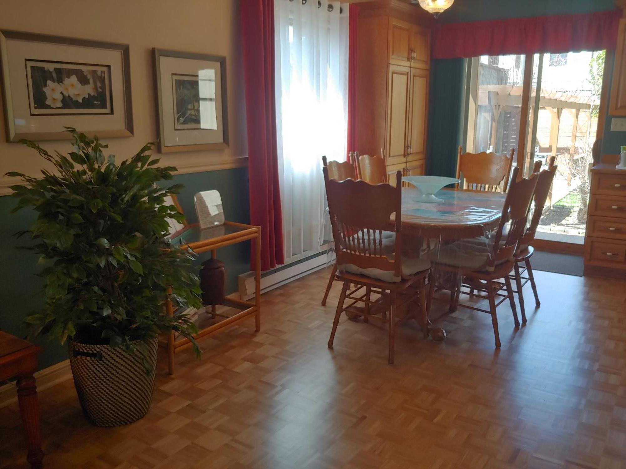3 Bedrooms 3 Beds Near Metro -2 Parking Free Μόντρεαλ Εξωτερικό φωτογραφία